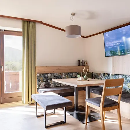 Hackerhof Apartments&zimmer Hotel apartamentowy